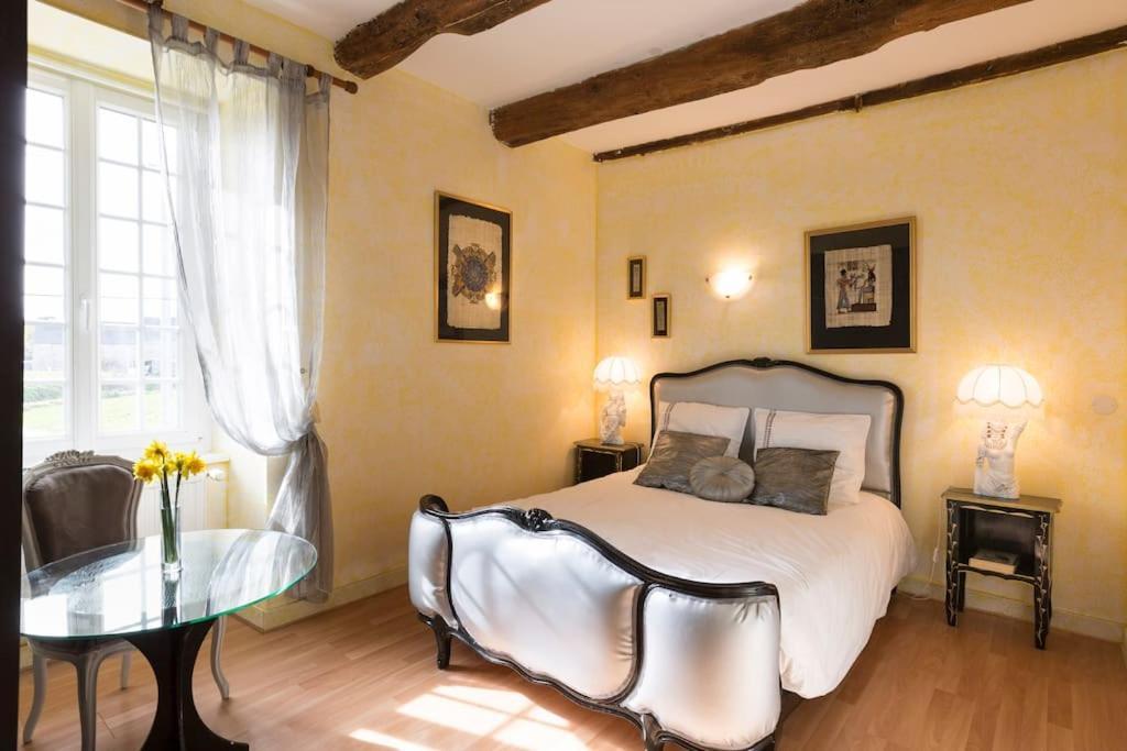 Chambres D'Hotes - Les Palmiers Corseul Ngoại thất bức ảnh